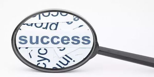 節(jié)后擇業(yè)十字路口 先湊合就業(yè)還是學(xué)熱門技術(shù)進(jìn)名企拿高薪？